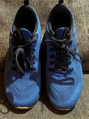 Brooks Women’s Blue Knit Running Shoes with Black Accents